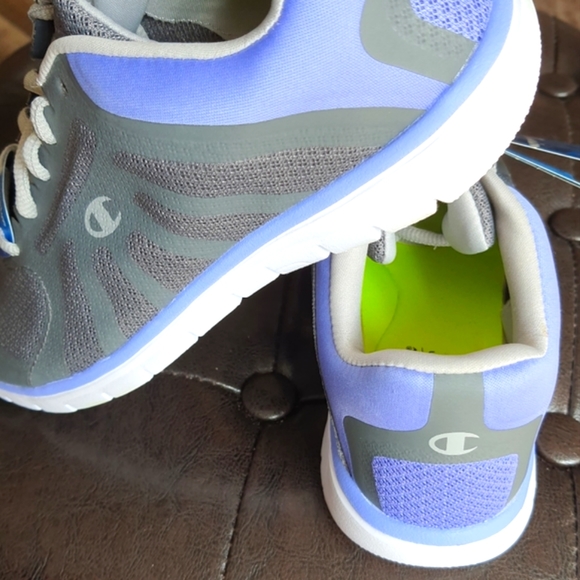 🆕 NWT CHAMPIONS MEMORY FOAM SNEAKERS ATHLETIC SHOES (4-04132020) - Picture 3 of 7
